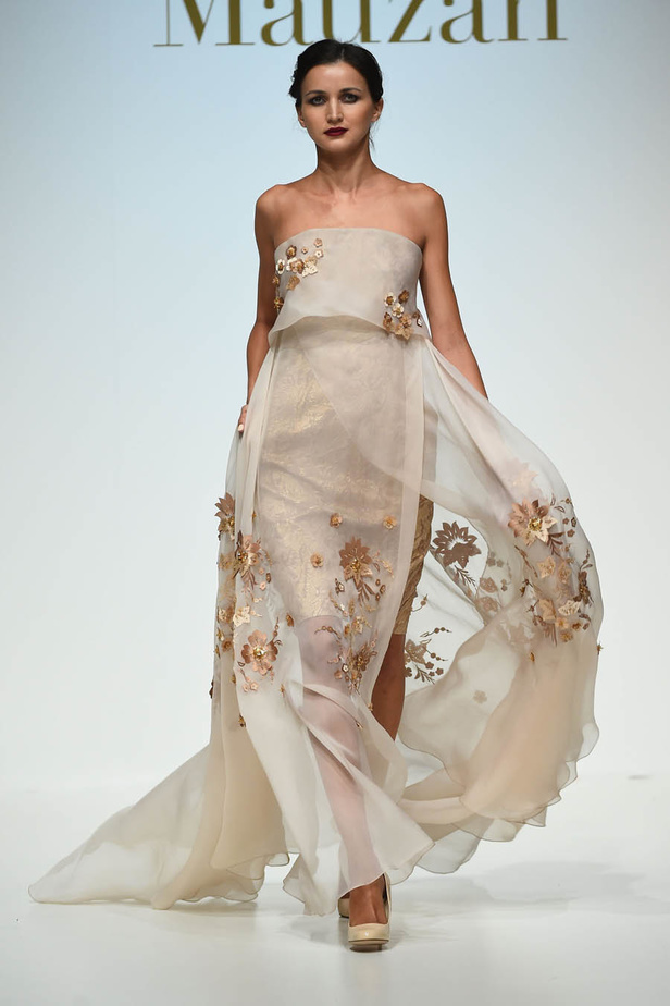 مجموعة Mauzan لسيدّة غامضة