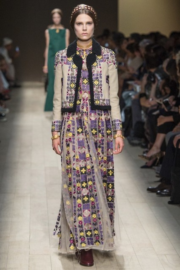 Valentino : الفخامة والاثارة..