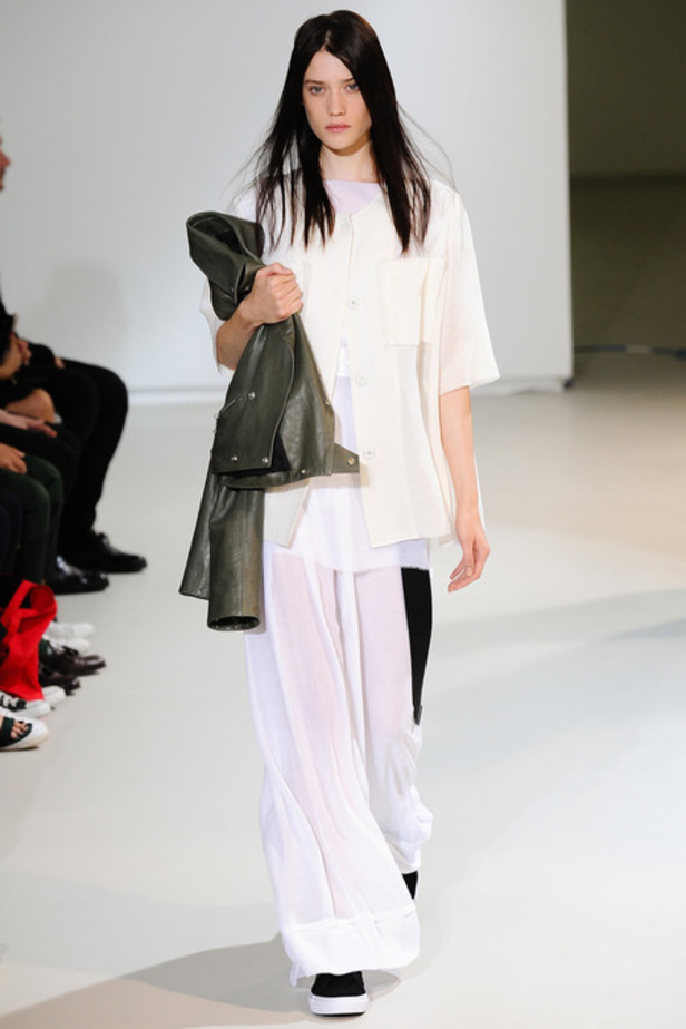 Yang Li: الاسلوب الذكوري رمز الخفة والراحة