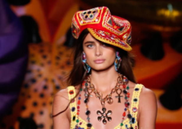 مجموعة "موسكينو" ريزورت 2017!