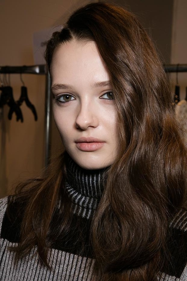 دار Hervé Léger تنتقل الى عالم الـPunk في مجموعة خريف 2016