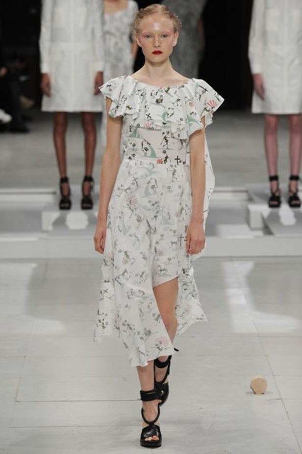 مجموعة Chalayan لربيع و صيف 2016