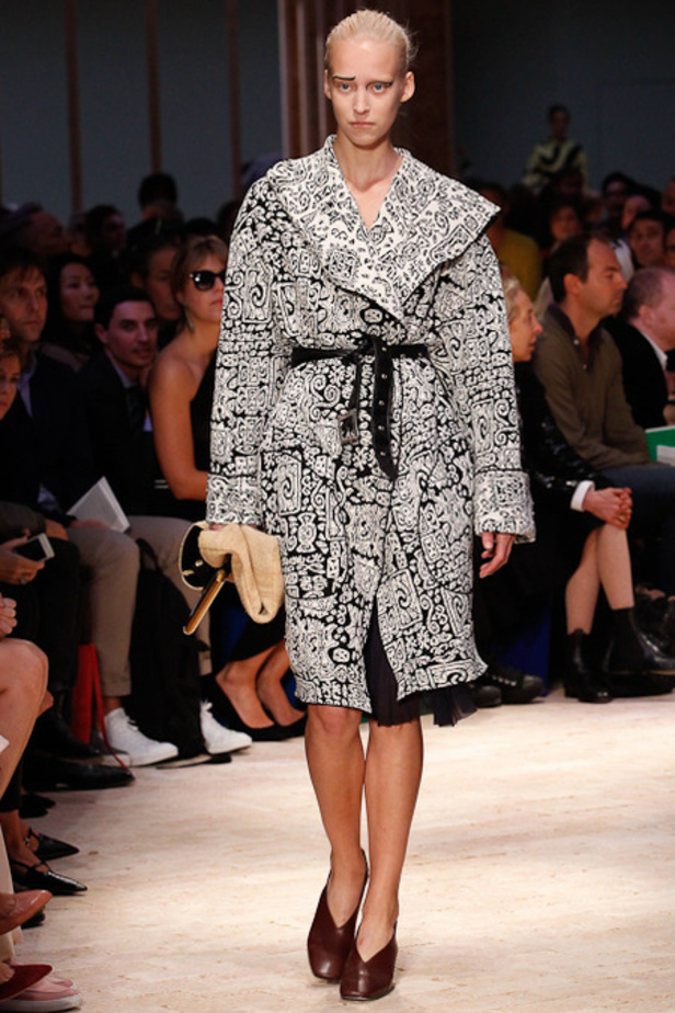 Celine أقمشة فريدة لانوثة ساحرة