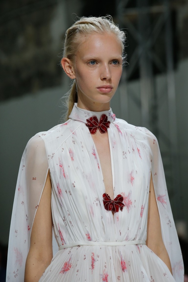 مجموعة Giambattista Valli للهوت كوتور لموسم خريف 2016