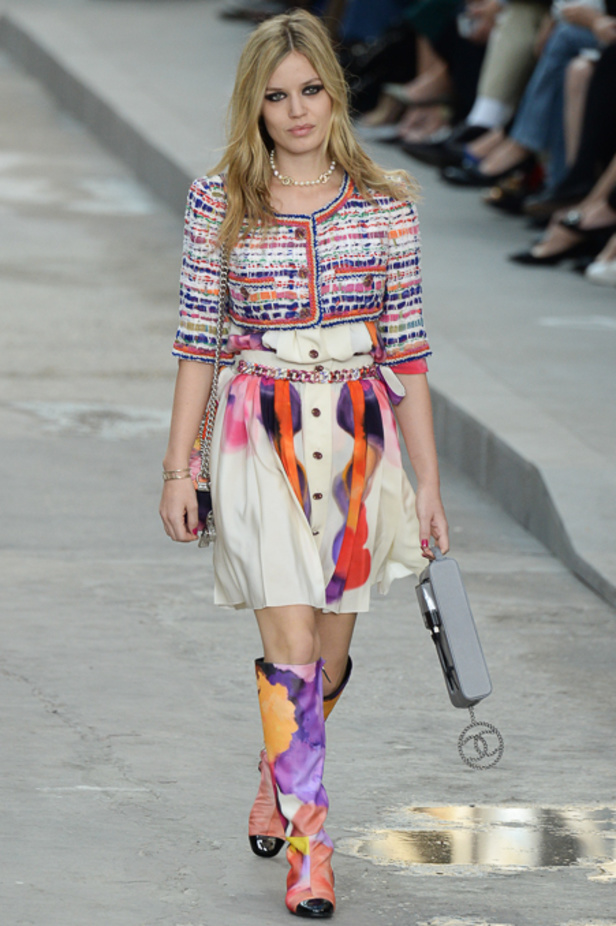 Chanel حرب لونية... ودعوة للسلام والمساواة