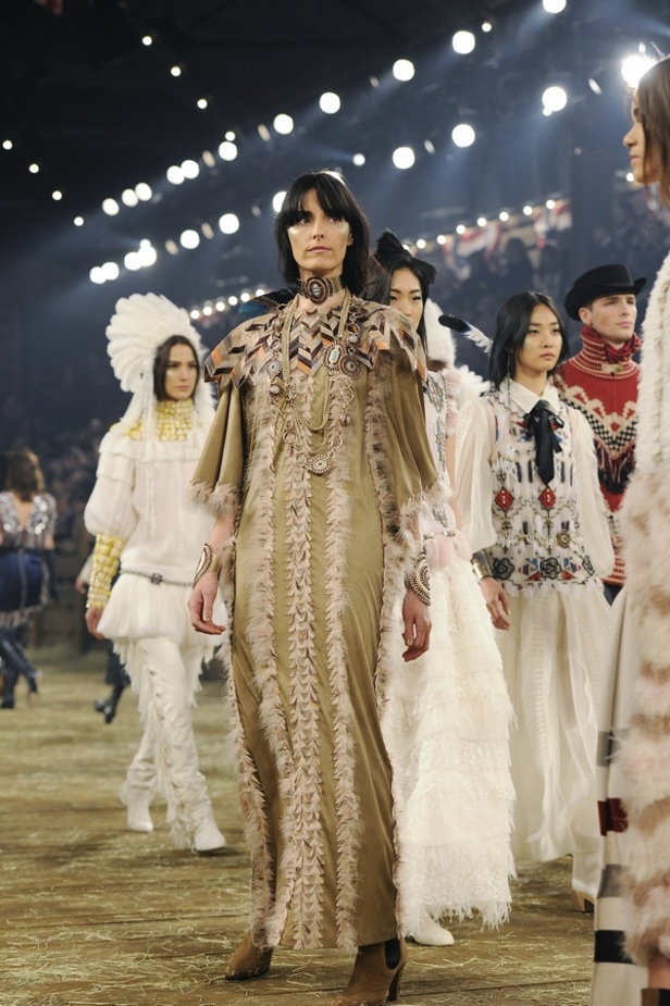 كوكو شانيل تطل من دالاس مرة أخرى