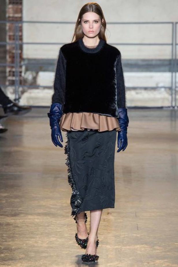 Rochas... أناقة مثيرة ينقصها الجمال