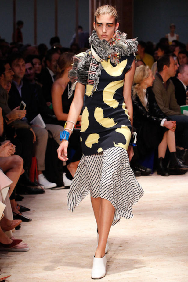 Celine أقمشة فريدة لانوثة ساحرة