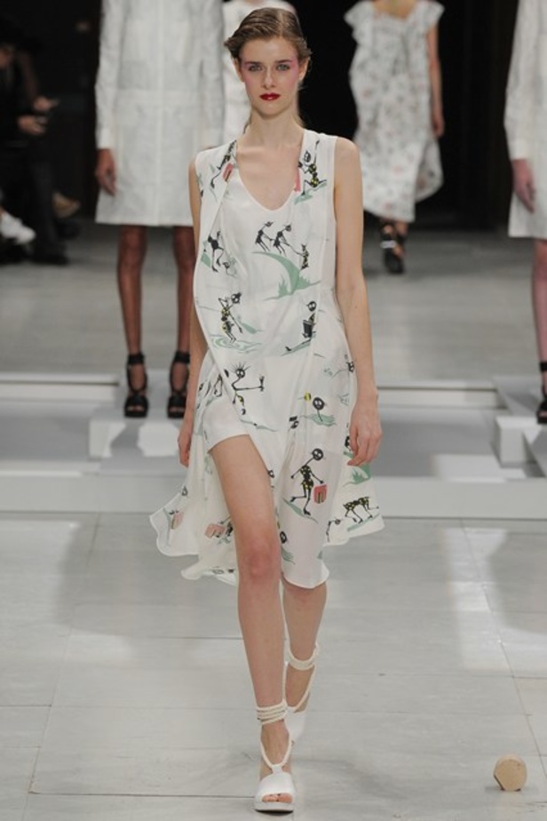 مجموعة Chalayan لربيع و صيف 2016