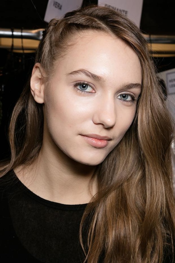 دار Hervé Léger تنتقل الى عالم الـPunk في مجموعة خريف 2016