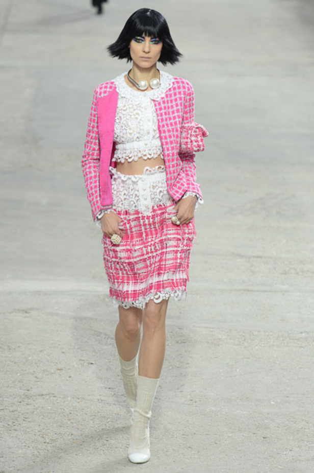 Chanel ترسم موضة الموسم