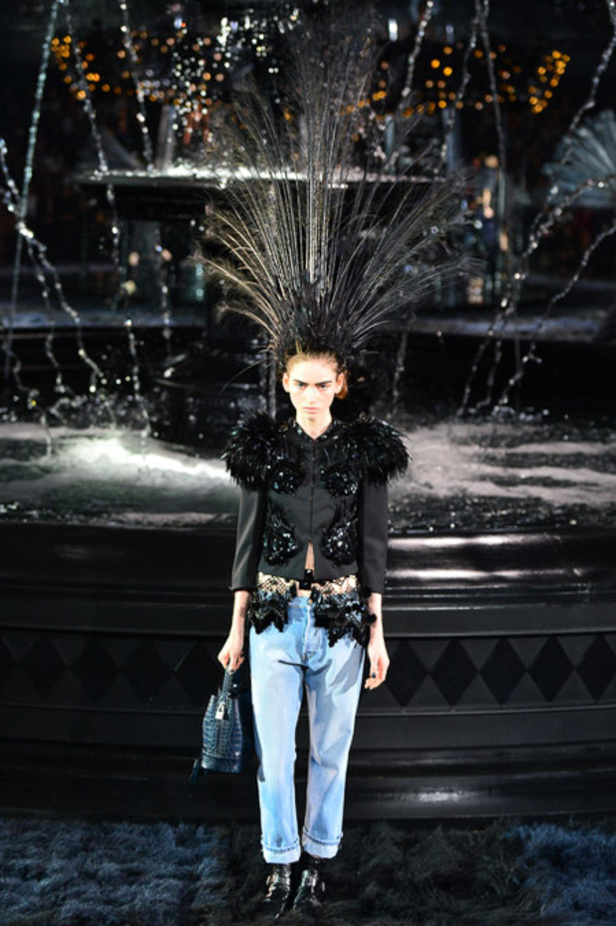 Louis Vuitton تودّع مارك جايكوبز في عرض استثنائي