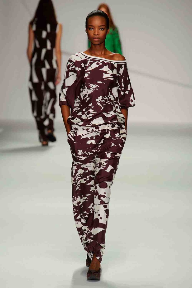 حرير JASPER CONRAN يصنع ربيعك الخاص