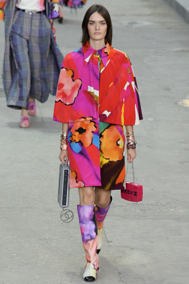 Chanel حرب لونية... ودعوة للسلام والمساواة