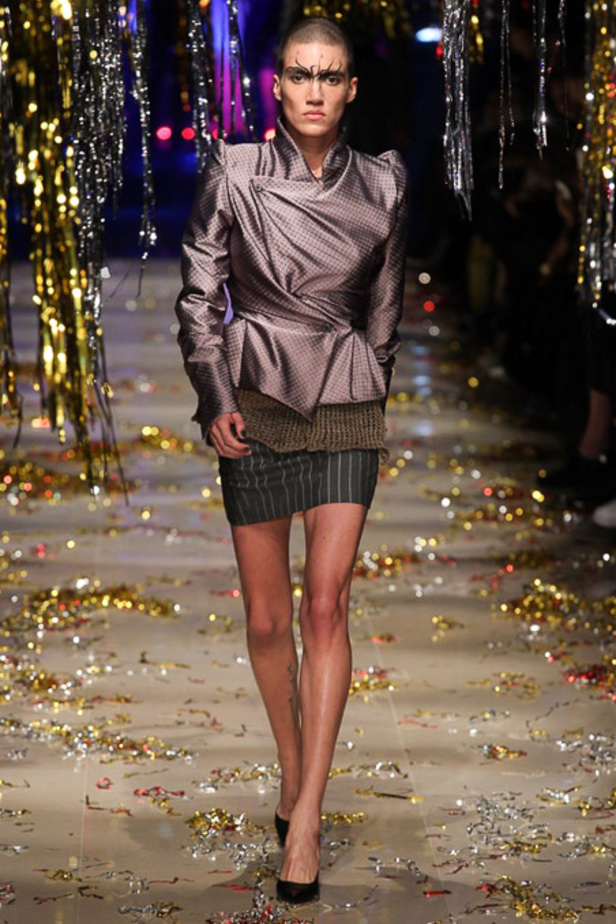 "Vivienne Westwood"... فانتازيّا فوضويّة بامتياز