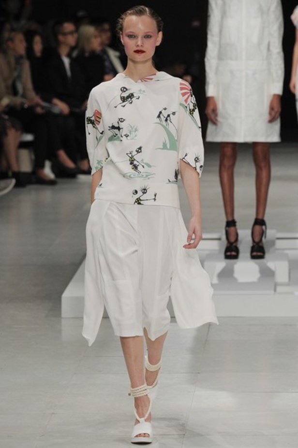 مجموعة Chalayan لربيع و صيف 2016