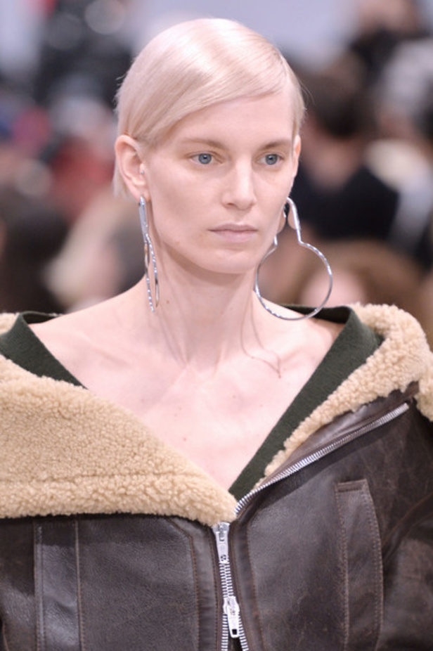 مجموعة دار "بالنسياغا" لموسم خريف وشتاء 2016-2017