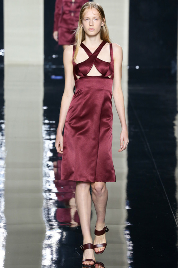 "كريستوفر كان" يبتعد عن الألوان القوية والنيون