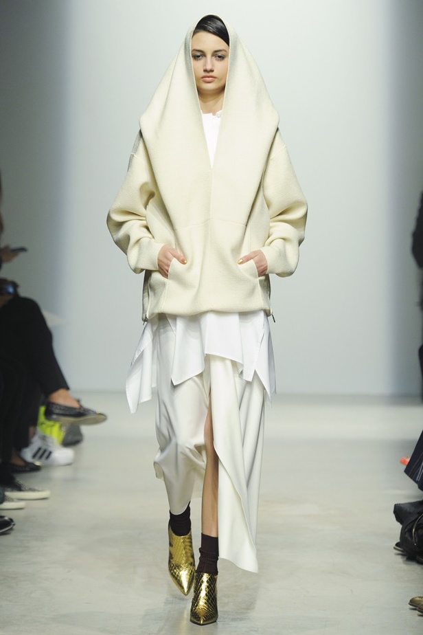 Maison Rabih Kayrouz... نظرة فرنسية على الدلال العربي