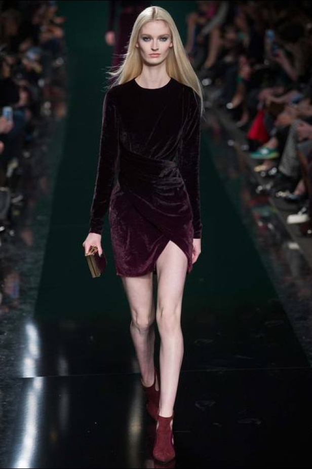 Elie Saab... الوصفة السحرية لأناقة السهرات