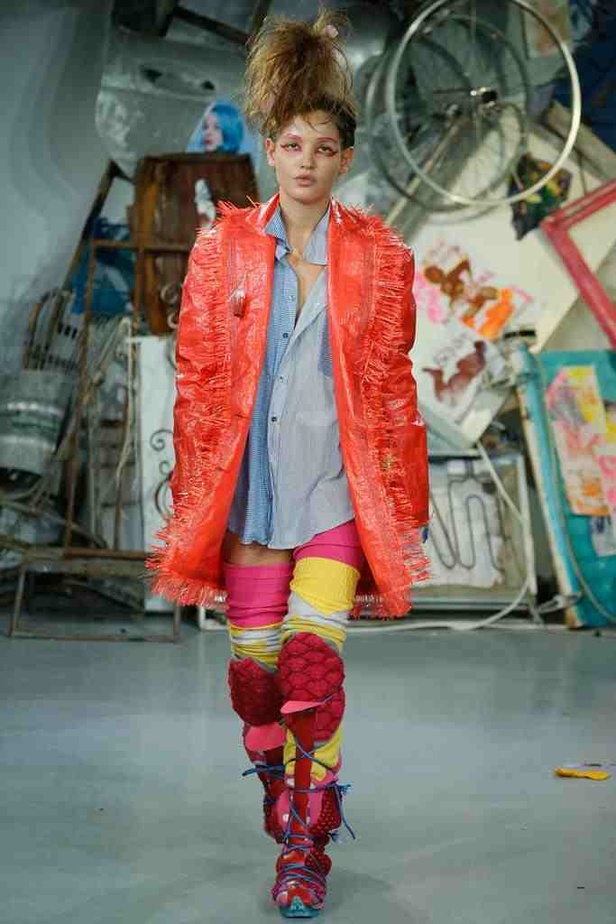 أرفضى كل القيود مع ربيع MEADHAM KIRCHHOFF