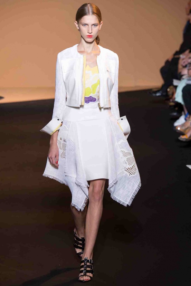 أزهار الرغبة تتفتح مع ربيع ROLAND MOURET 