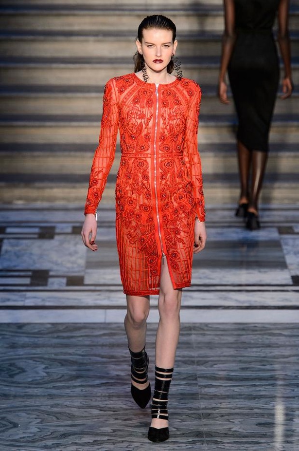 Julien Macdonald عاشق لموضة الشبك