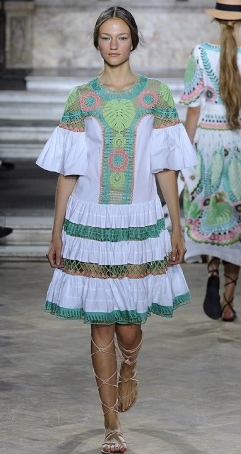 مجموعة Temperley London لربيع و صيف 2016