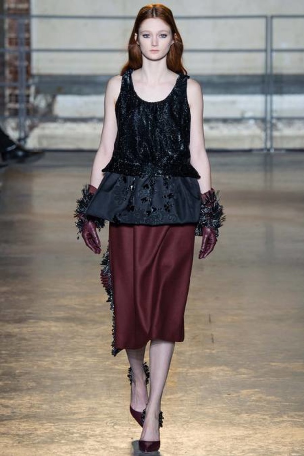 Rochas... أناقة مثيرة ينقصها الجمال