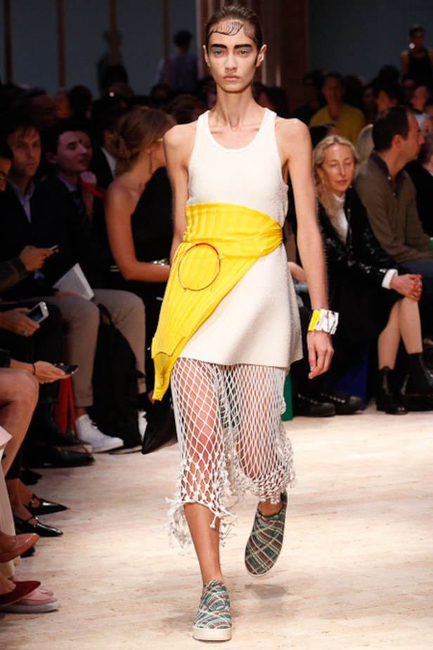 Celine أقمشة فريدة لانوثة ساحرة