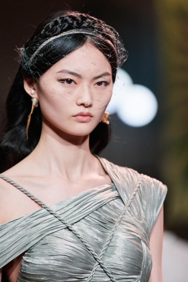 عرض ازياء Dior ديور لـ haute couture ربيع وصيف 2020