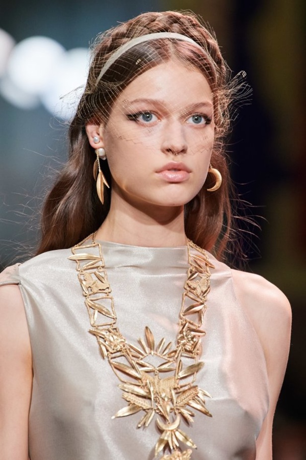 عرض ازياء Dior ديور لـ haute couture ربيع وصيف 2020