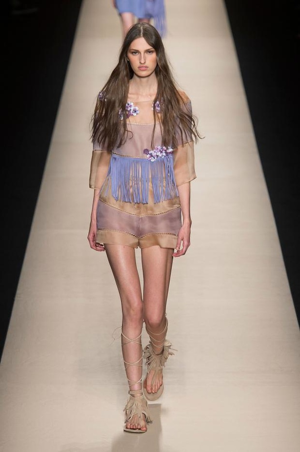 حوريات بوهيمية في عرض Alberta Ferretti لربيع وصيف 2015