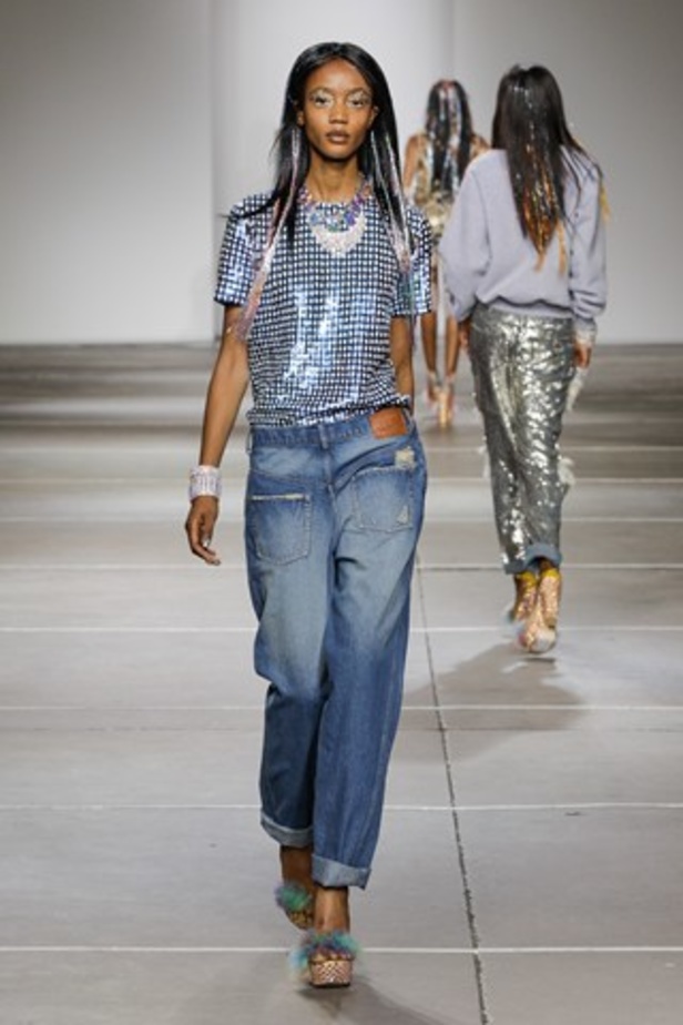 وقت الإحتفال والمرح في عرض Ashish لربيع وصيف 2015