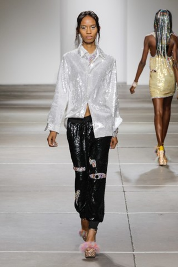 وقت الإحتفال والمرح في عرض Ashish لربيع وصيف 2015