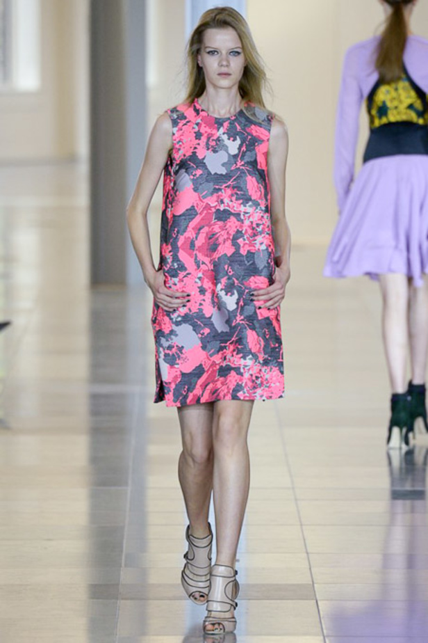 مجموعة Antonio Berardi لمحبات القصات الهندسية