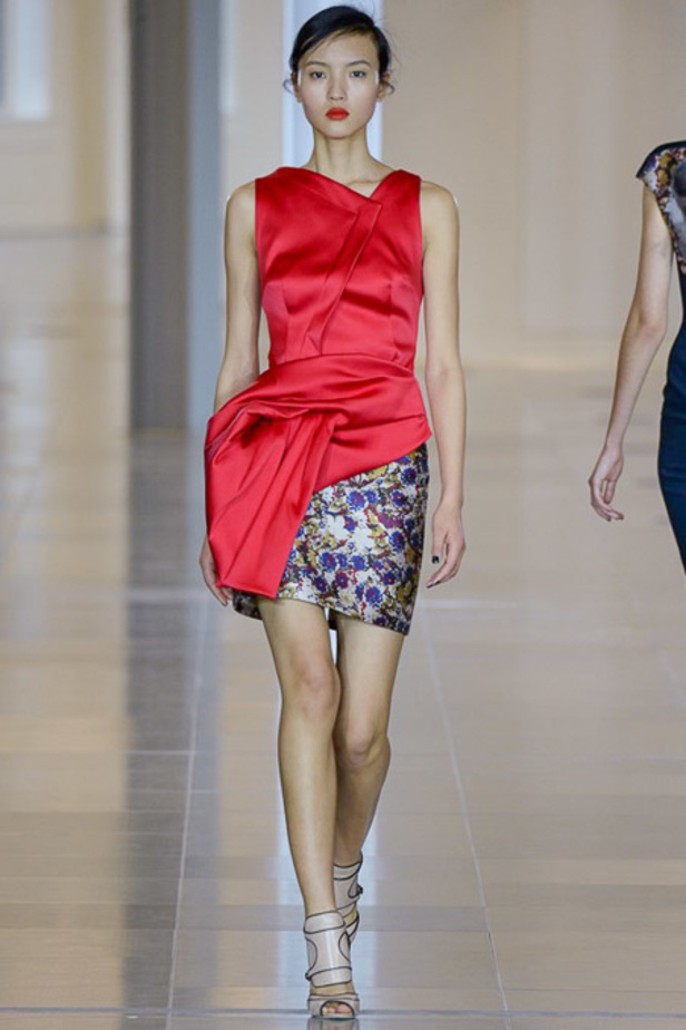 مجموعة Antonio Berardi لمحبات القصات الهندسية