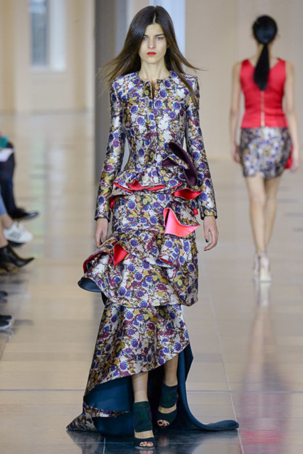 مجموعة Antonio Berardi لمحبات القصات الهندسية