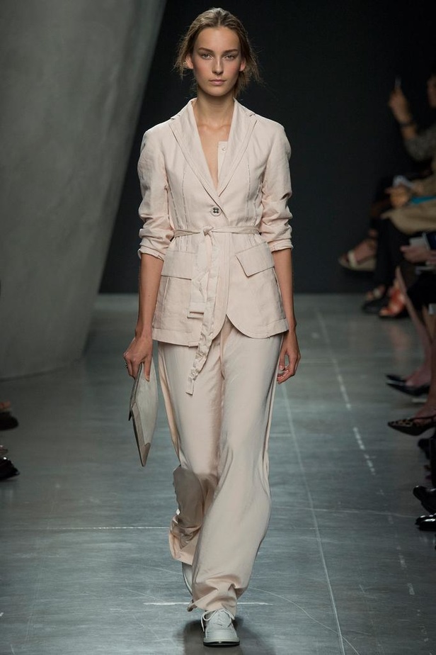 Bottega Veneta: تصاميم مريحة ورشيقة