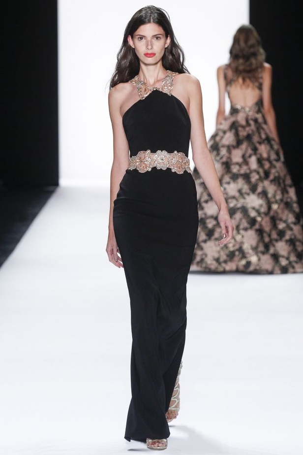 Badgley Mischka رونق السجادة الحمراء في الخمسينيات!