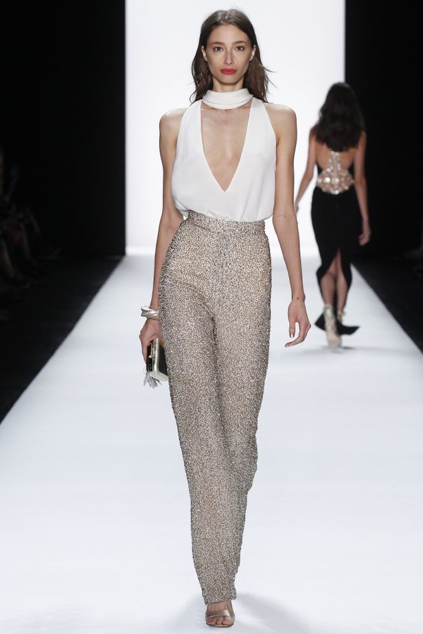 Badgley Mischka رونق السجادة الحمراء في الخمسينيات!