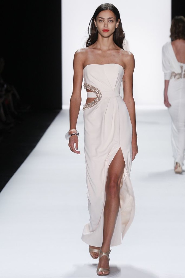 Badgley Mischka رونق السجادة الحمراء في الخمسينيات!