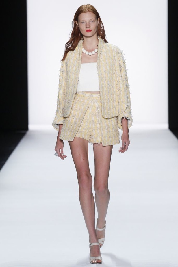 Badgley Mischka رونق السجادة الحمراء في الخمسينيات!