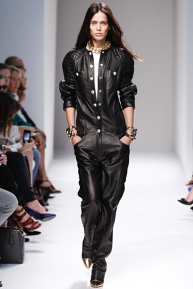 Balmain ..ربيع يبحث عن الدفء