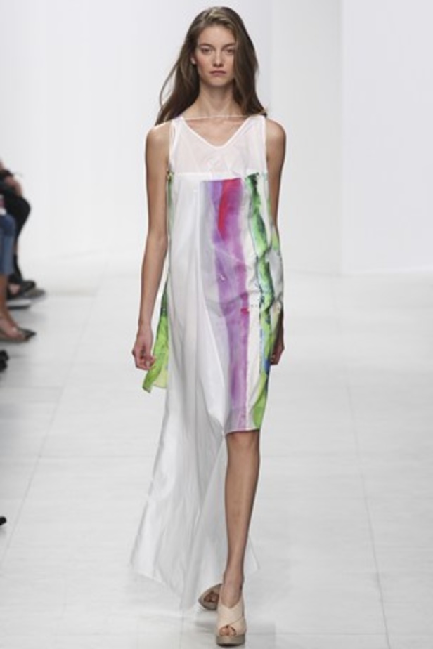 Chalayan .. هكذا يكون الصيف 