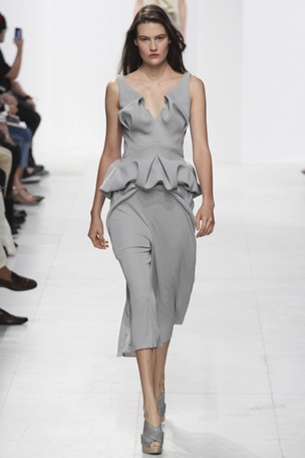 Chalayan .. هكذا يكون الصيف 