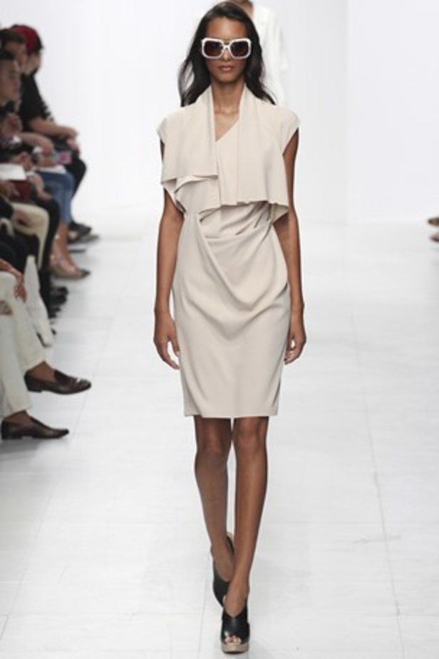 Chalayan .. هكذا يكون الصيف 