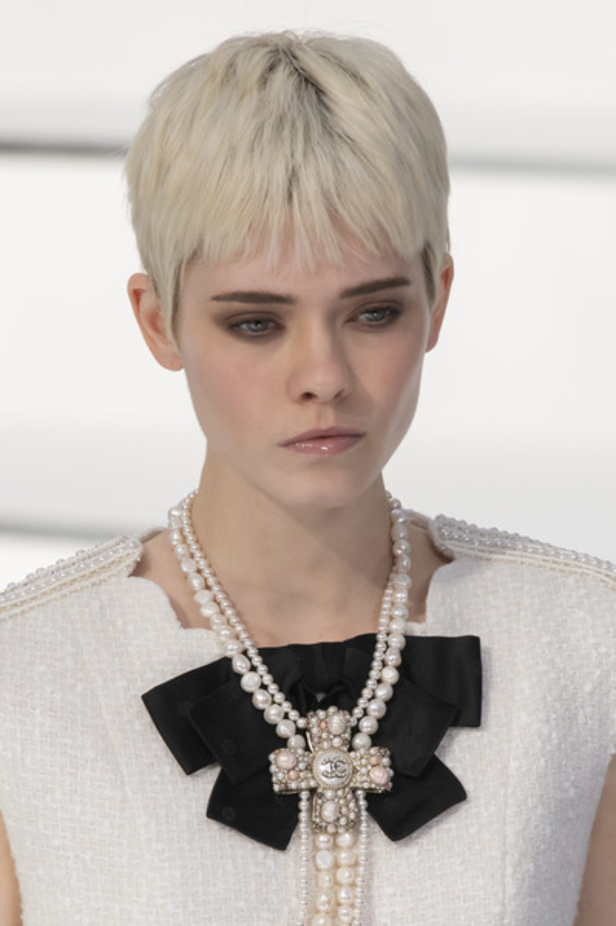 مجموعة Chanel لخريف وشتاء 2020 – 2021 