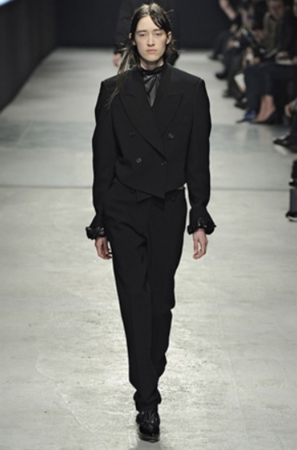 مجموعة Christopher Kane لخريف شتاء 2014 تغرّد خارج السرب