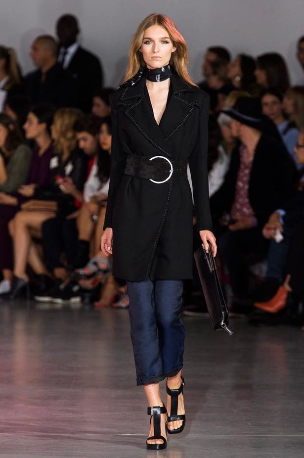 Costume National .. الحرية المتطورة